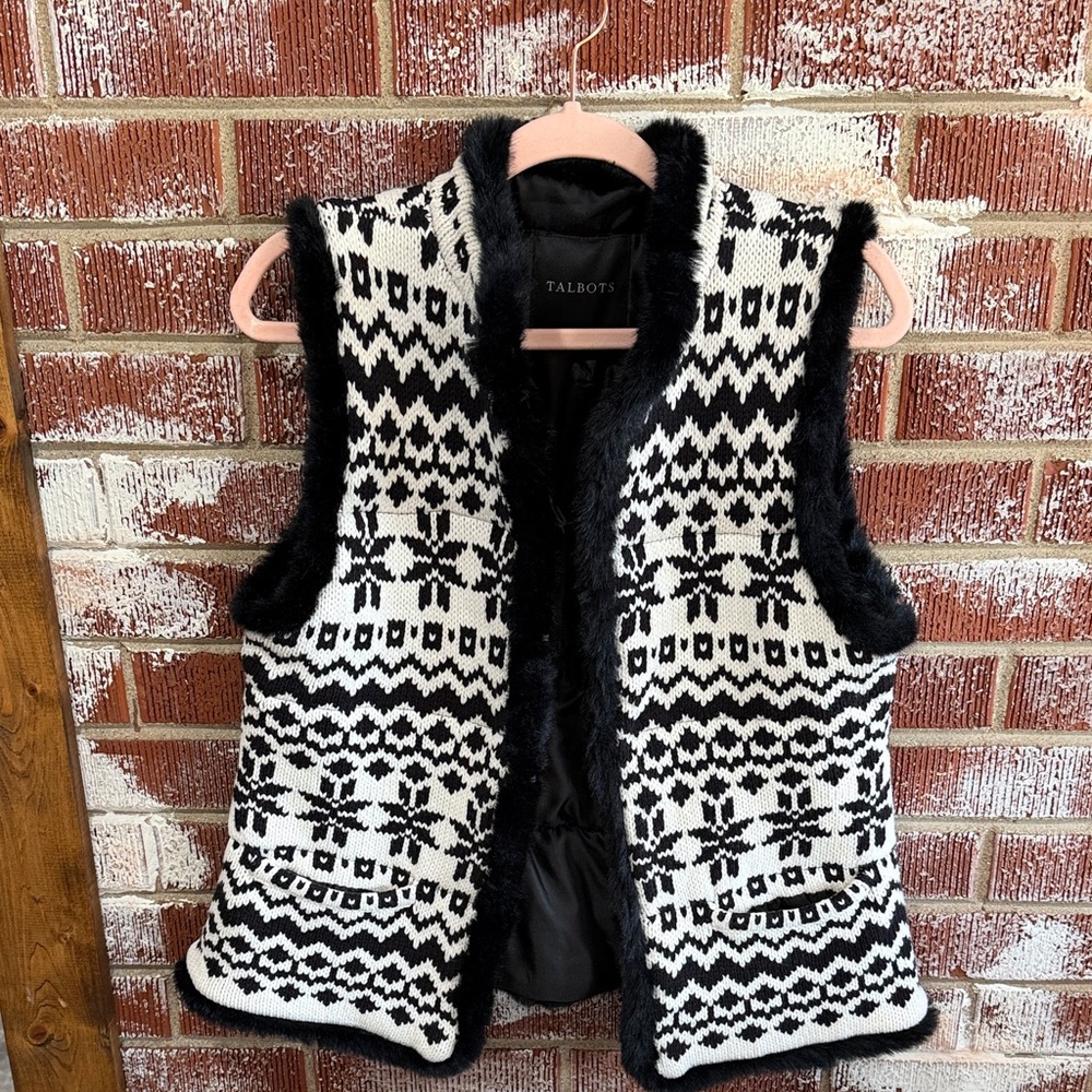 Talbots Nordic Black and White Fair Isle Knit Faux Fur Trimmed Vest Women’s M